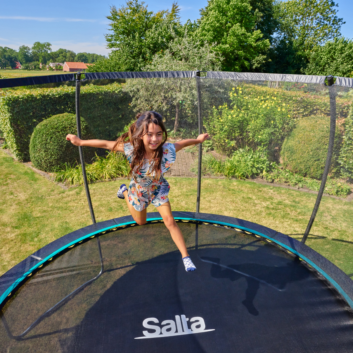 10ft Salta Cosmos Round Trampoline with Enclosure